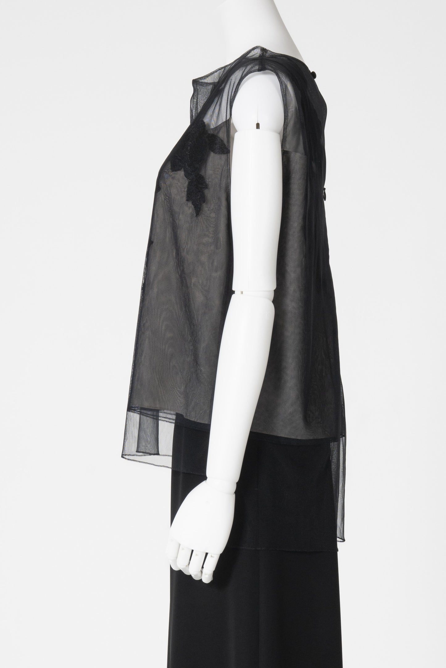 チュールエンブレースノースリーブブラウス