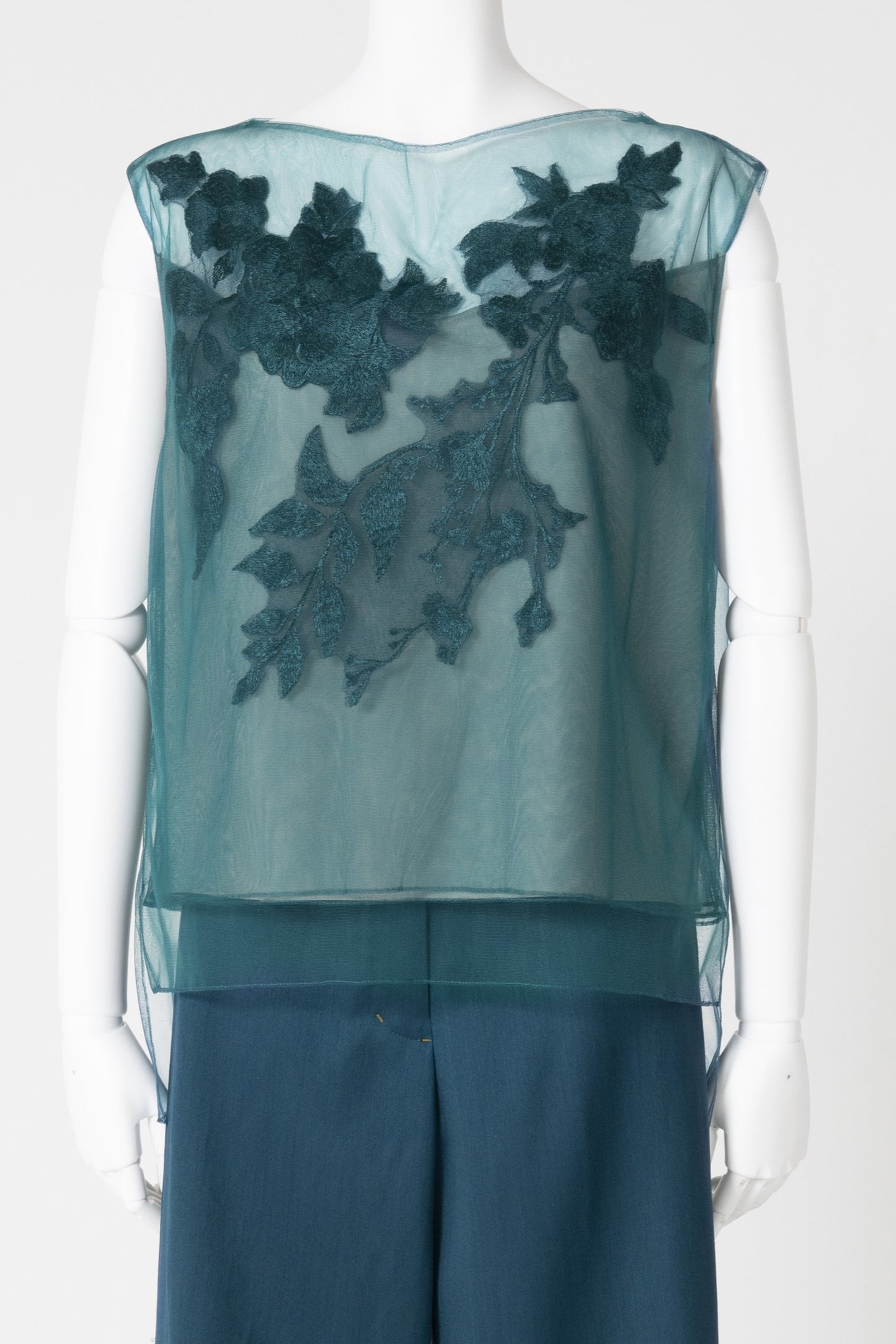 チュールエンブレースノースリーブブラウス