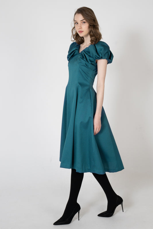 米沢ジャガードブイネックフレアーワンピース