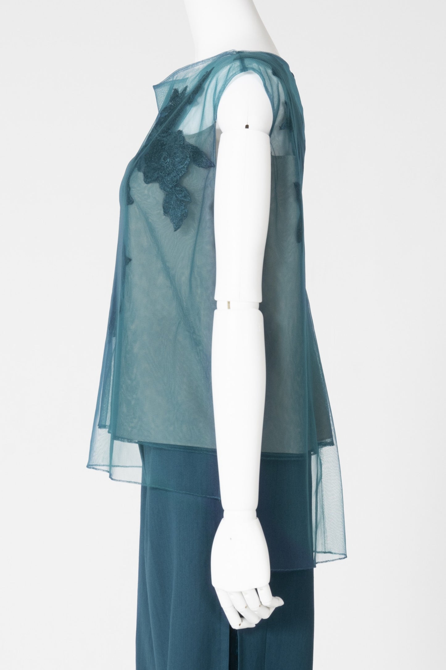 チュールエンブレースノースリーブブラウス