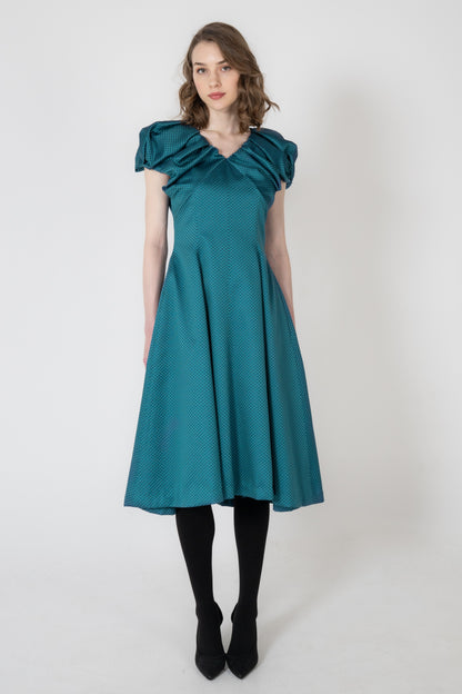 米沢ジャガードブイネックフレアーワンピース