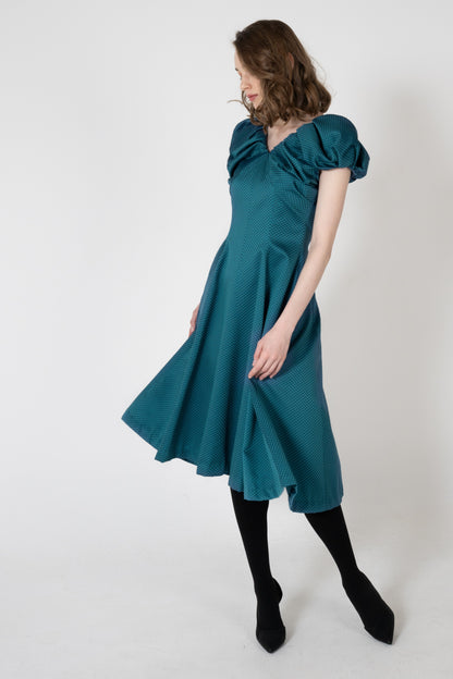 米沢ジャガードブイネックフレアーワンピース