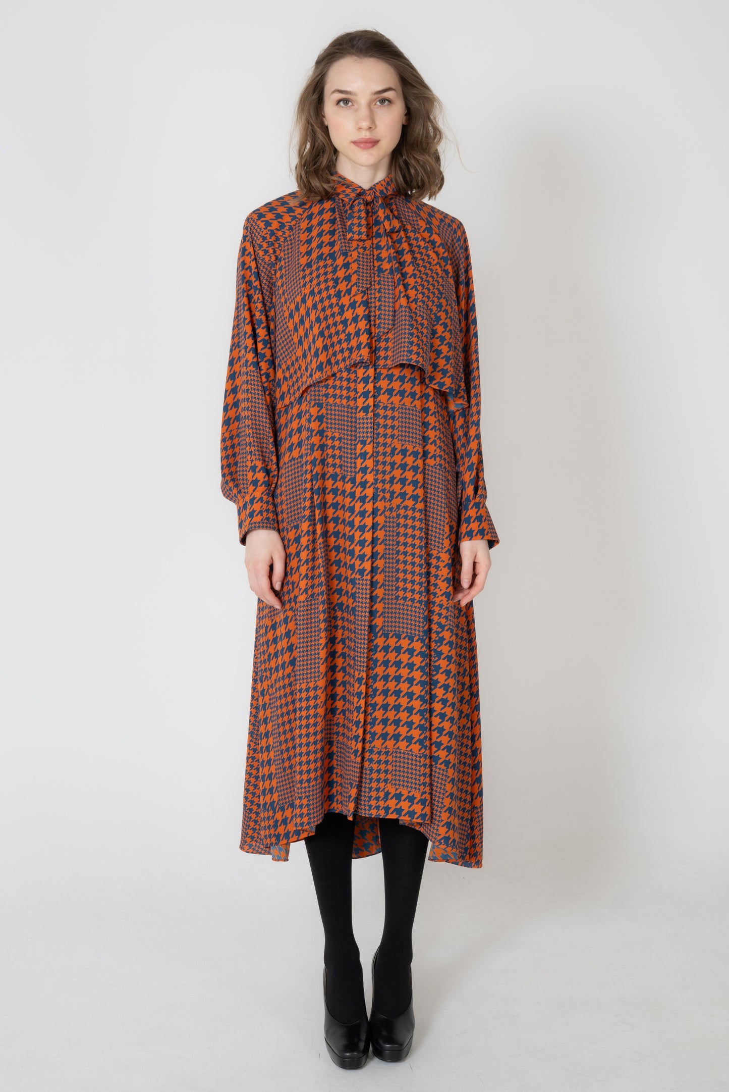 千鳥プリント長袖レイヤードフレアーワンピース