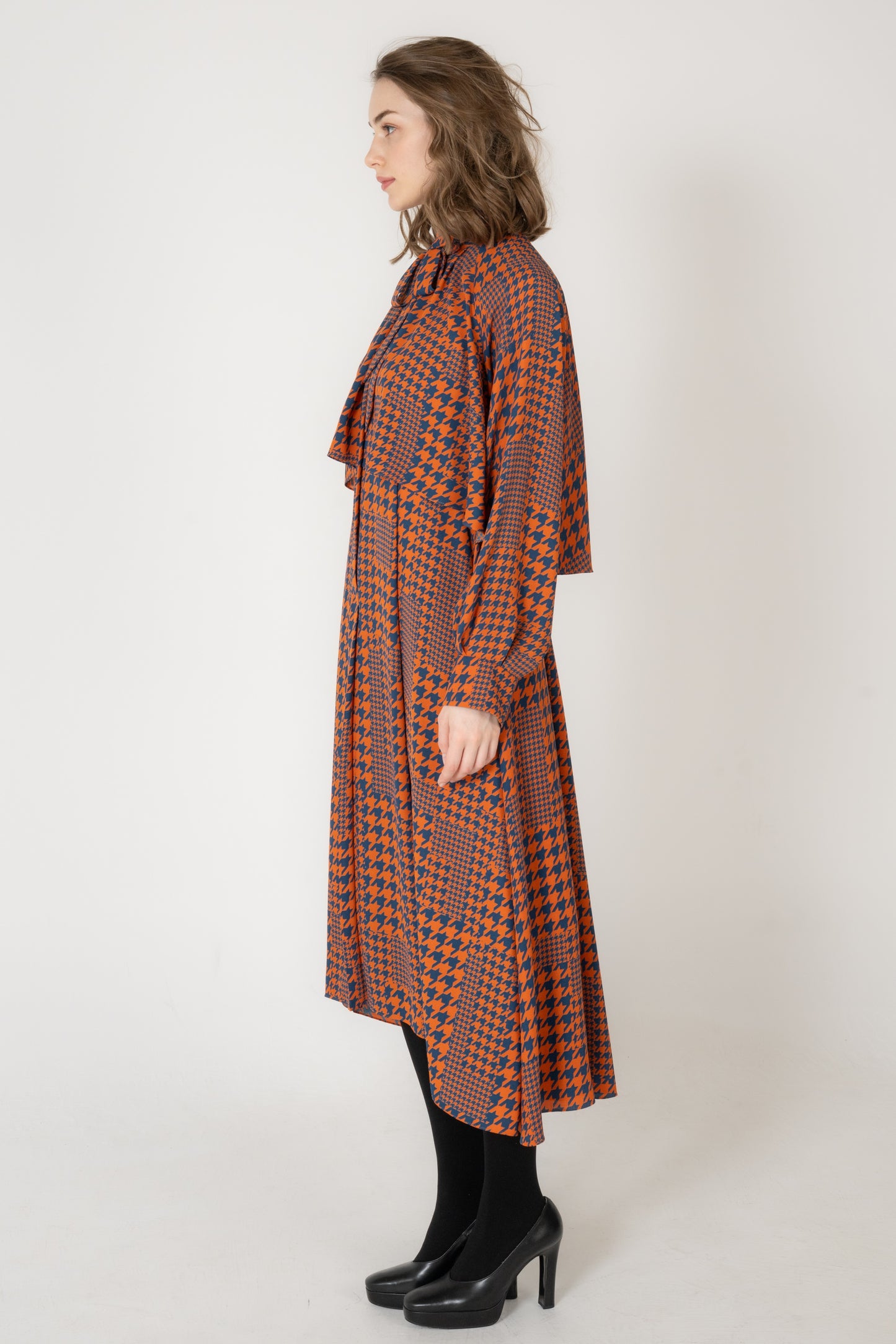 千鳥プリント長袖レイヤードフレアーワンピース