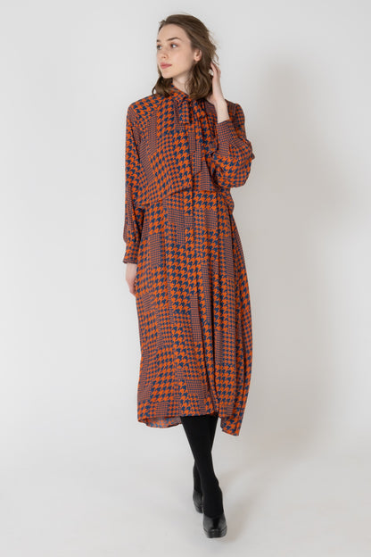 千鳥プリント長袖レイヤードフレアーワンピース