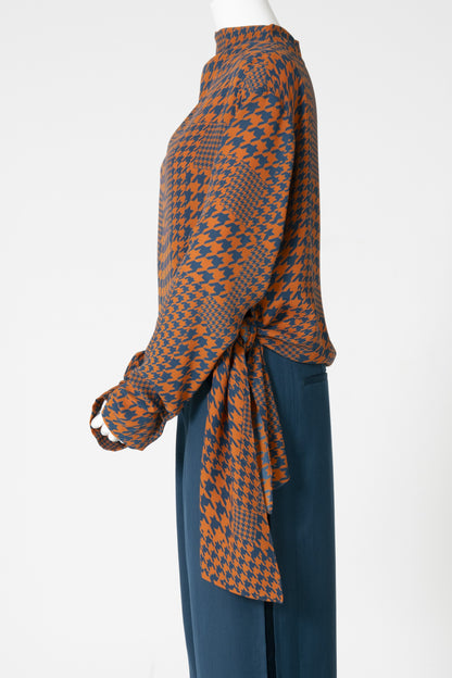 千鳥プリントハイネックアシンメトリーサッシュブラウス