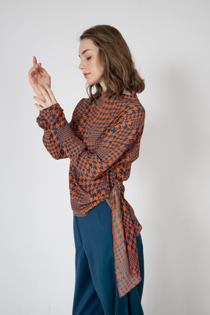 千鳥プリントハイネックアシンメトリーサッシュブラウス