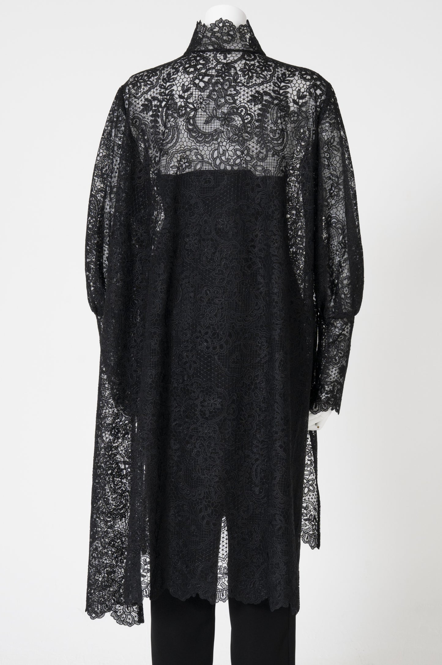 チュールエンブレースロングカフスオーバーブラウス