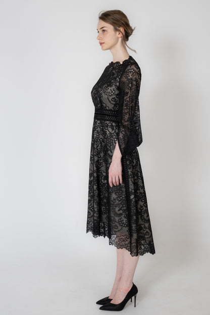 チュールエンブレースビロウィスリーブフレアーワンピース