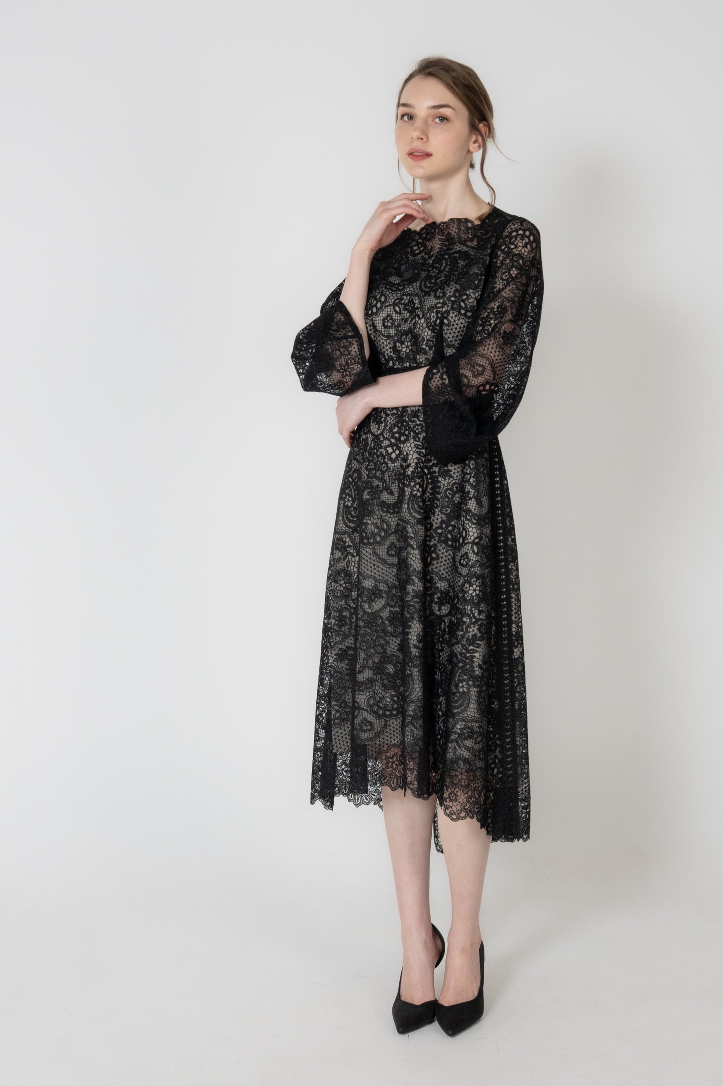 チュールエンブレースビロウィスリーブフレアーワンピース