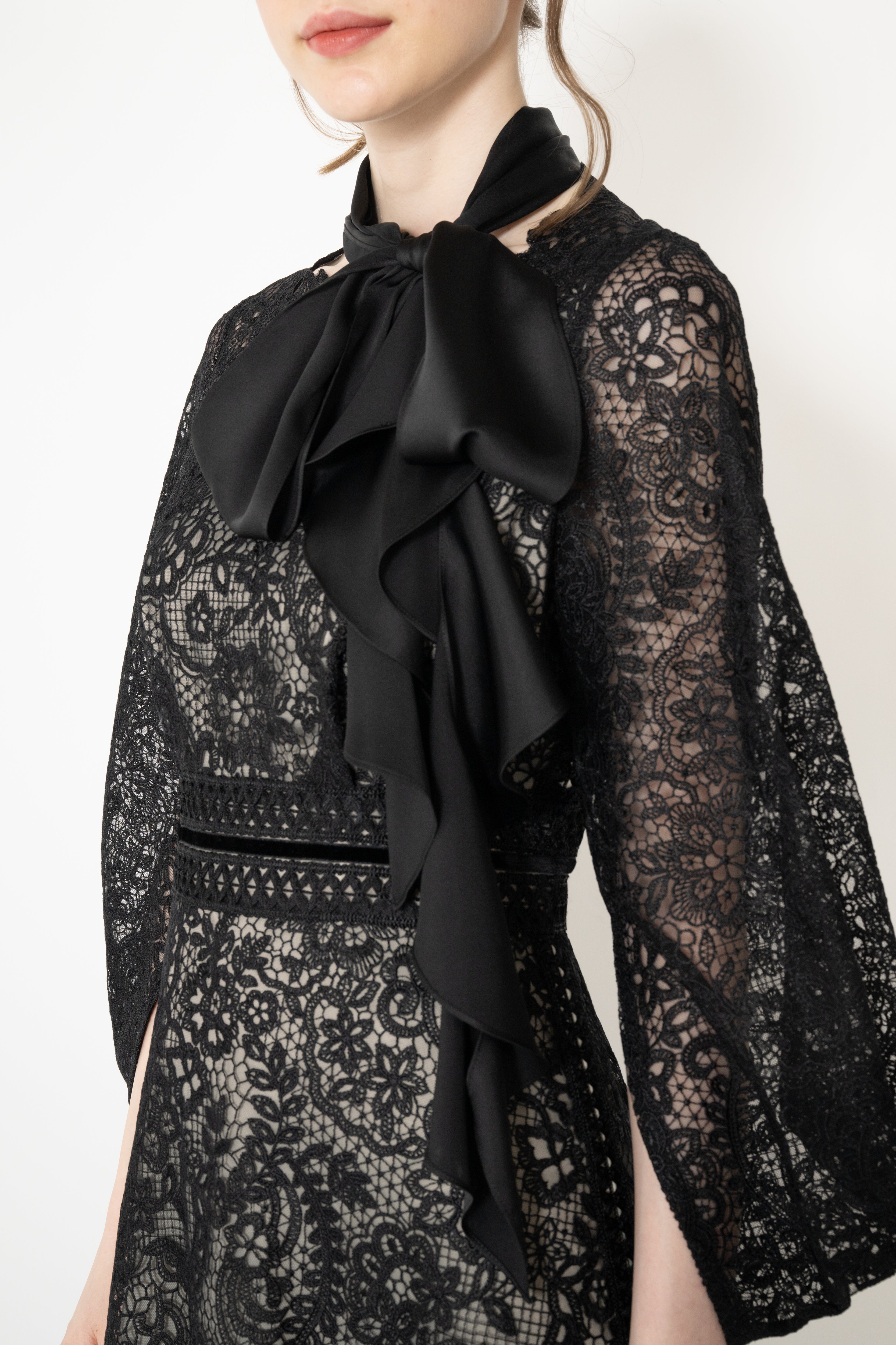 ビンテージサテンボータイフリル